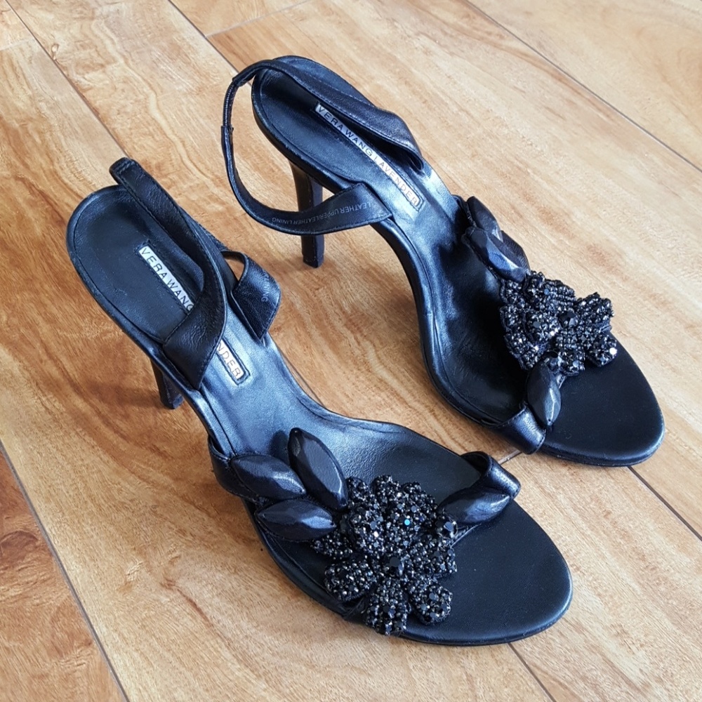Vera Wang Lavender Black Leather heels size 6.5M